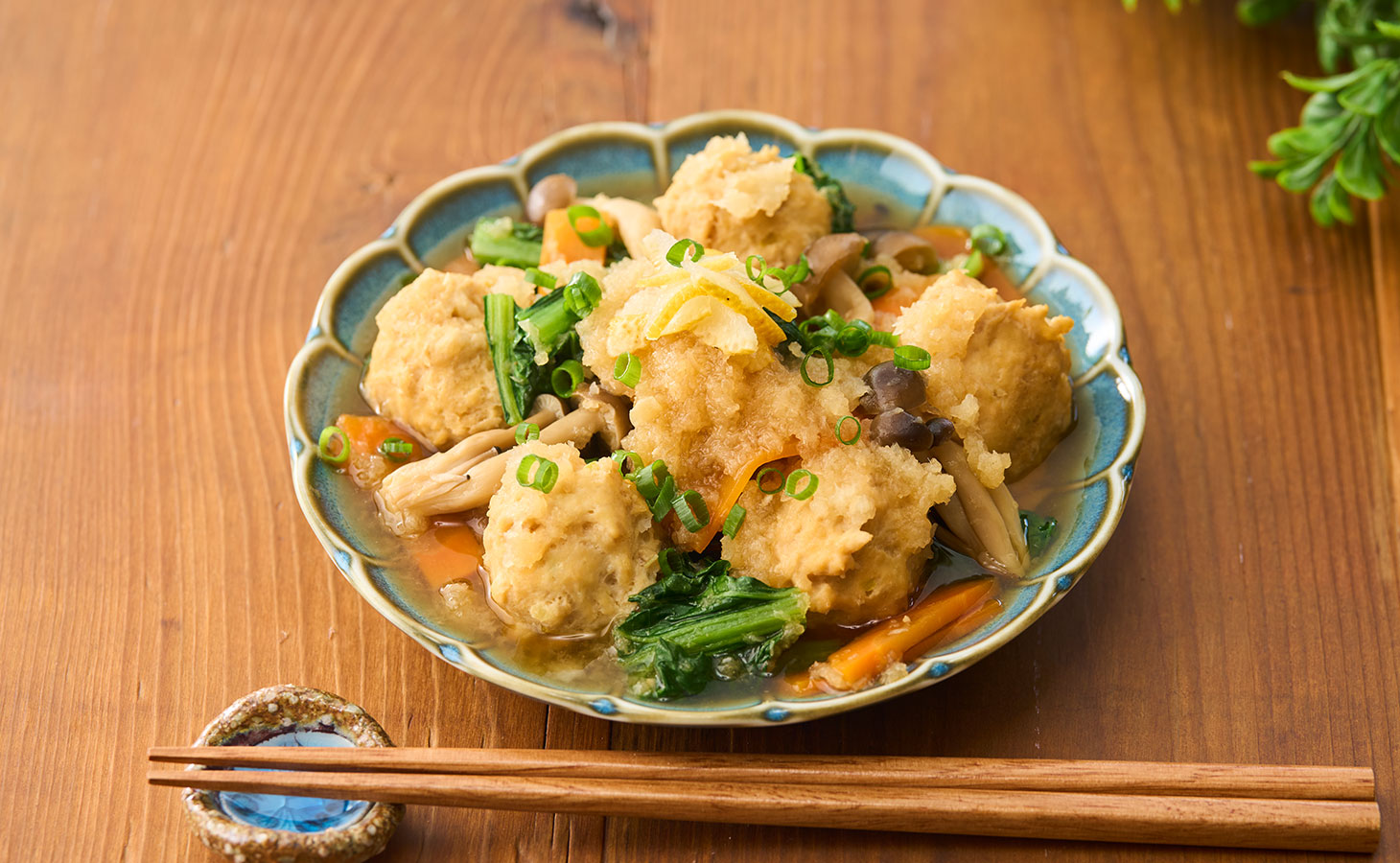 鶏団子のみぞれ煮の盛り付け例