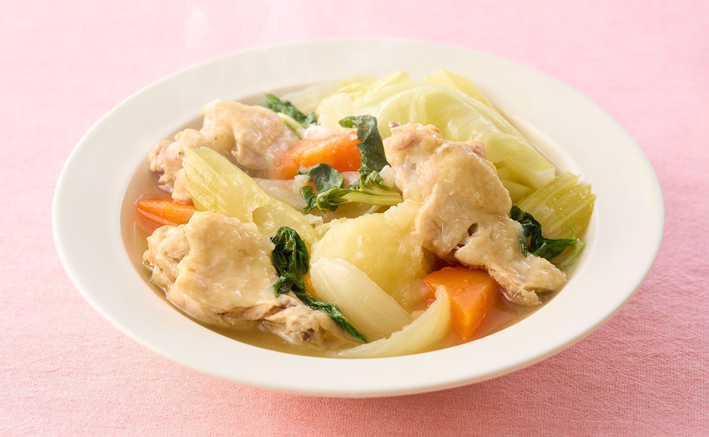 鶏手羽と春野菜のポトフの盛り付け例