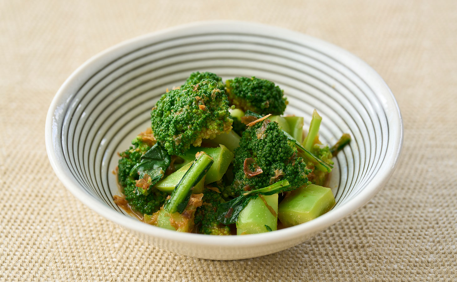 ブロッコリーの辛子和えの盛り付け例